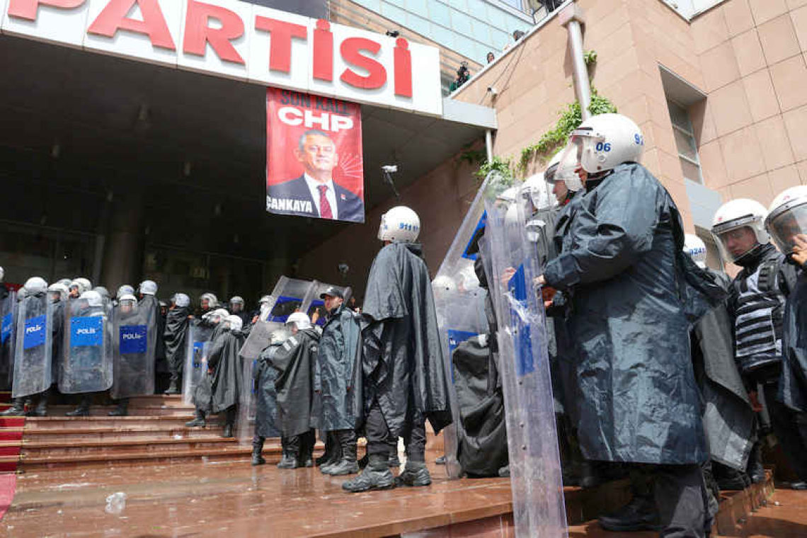 Turkish police force ousted opposition  out of headquarters as crisis deepens
